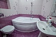 Теремок на Скворцова - Двухместный номер с одной кроватьюи мини-кухней - номер "Стандарт" 2500 руб.ванная 